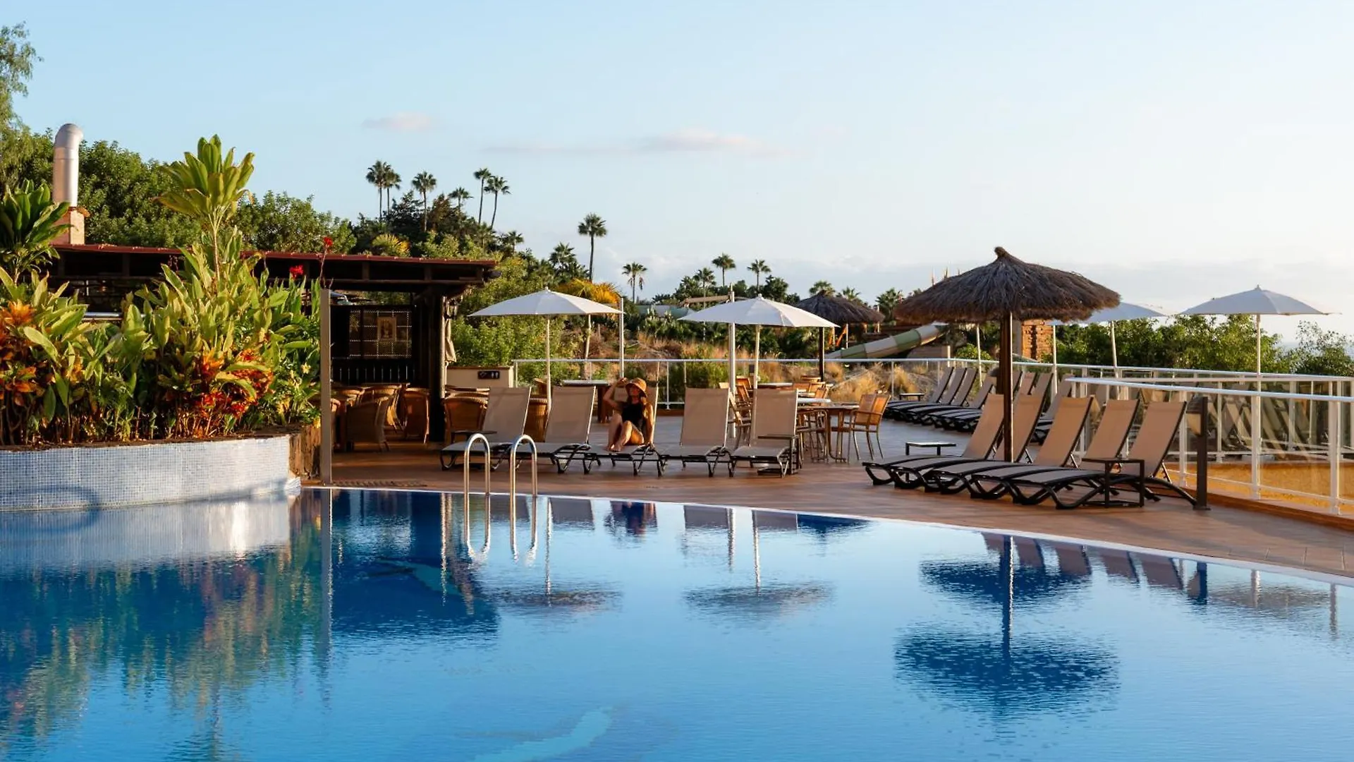Wyndham Residences Costa Adeje contacts